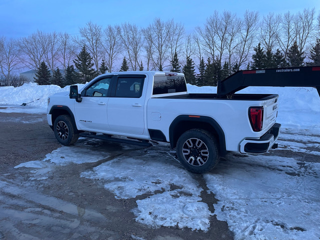 2020 GMC Sierra 2500HD AT4.  in Cars & Trucks in Swift Current - Image 4