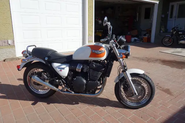 2000 Triumph Thunderbird Sport in Street, Cruisers & Choppers in St. Albert - Image 3