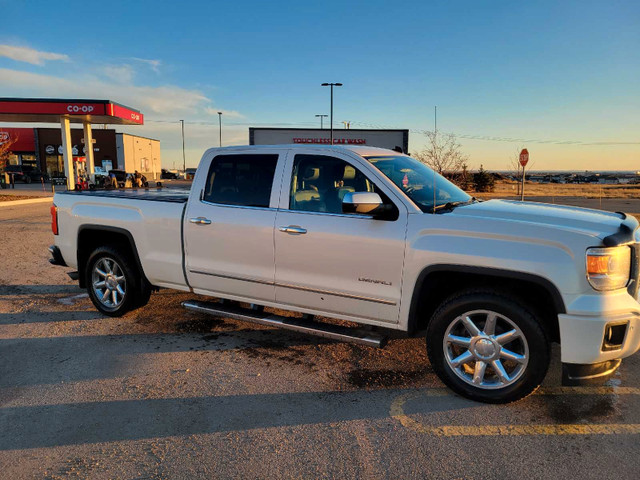 2014 GMC Sierra Denali For Sale in Cars & Trucks in Grande Prairie - Image 3