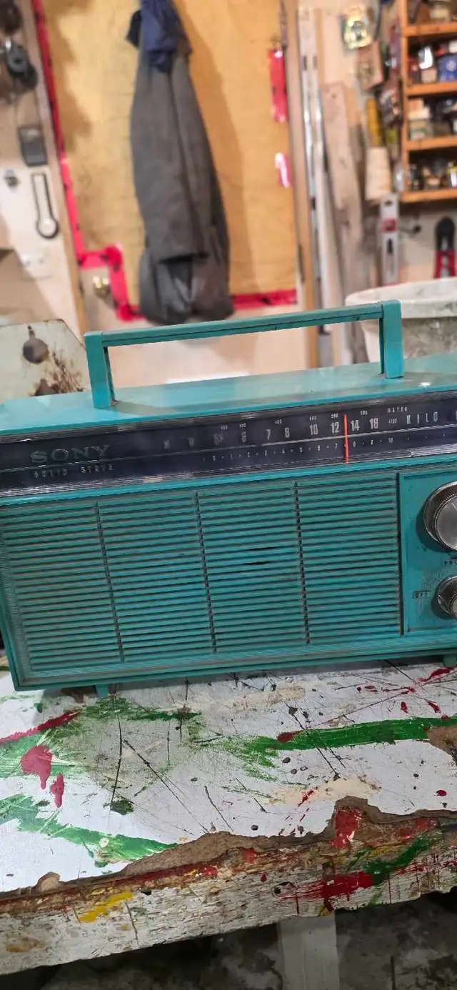 Sony Portable AM Radio