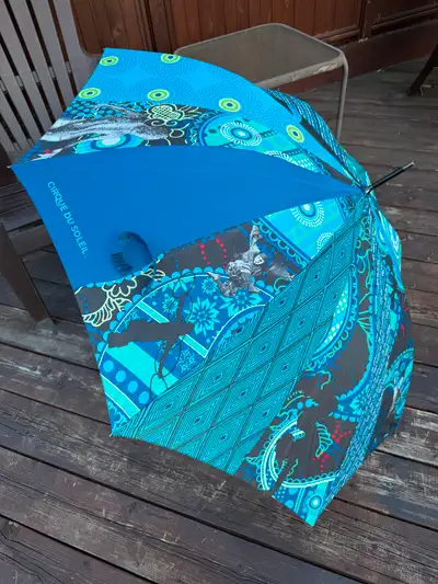NEVER USED. For sale vintage Cirque du Soleil umbrella bought from their boutique in Montreal. This...