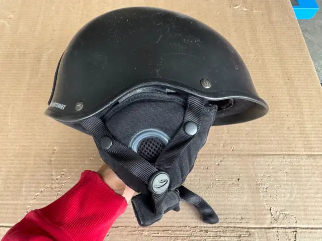 Skiing/snowboard helmet for Sale in Snowboard in Calgary - Image 10