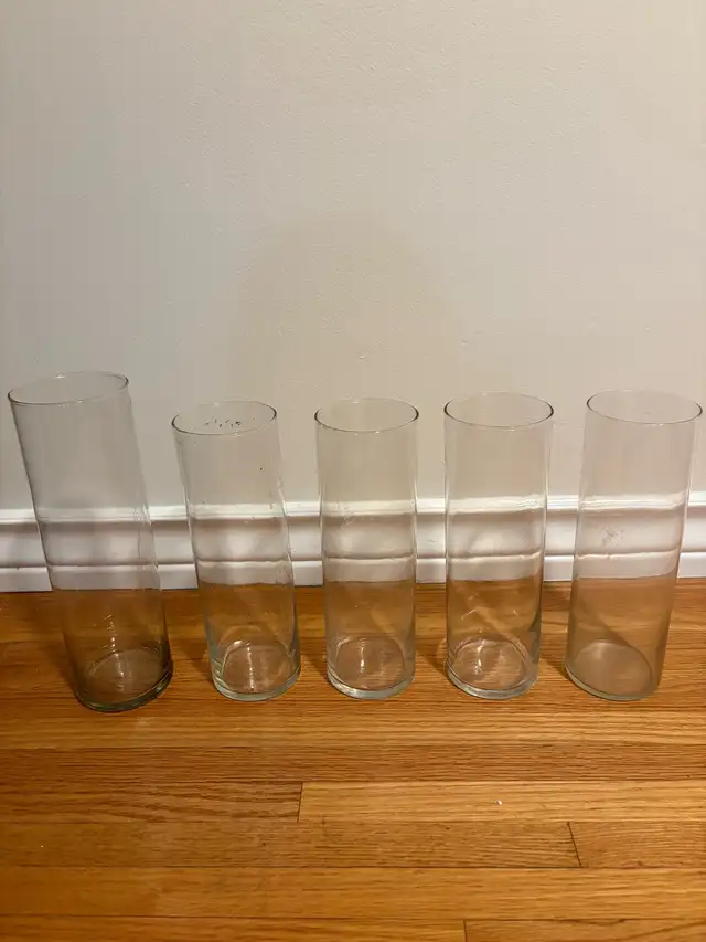 Glass Pillar Vases in Home Décor & Accents in Calgary - Image 2