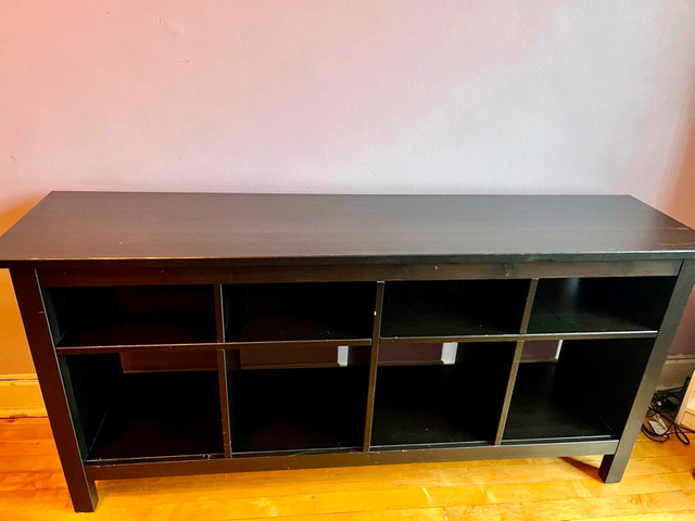 TV stand with storage space dans Meubles de télé et unités de divertissement  à Ville de Montréal - Image 4