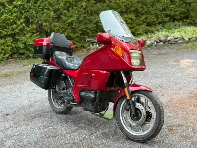 1993 BMW K75 RT touring bike. 97,170 kms. 750 cc 3 cylinder fuel injected engine. 5 speed transmissi...