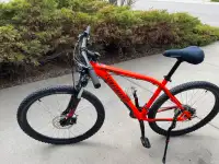 Mens Large Specialized PITCH 28 speed mountain bike