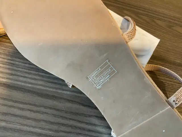 Sandales femme  Guess in Women's - Shoes in Laval / North Shore - Image 3