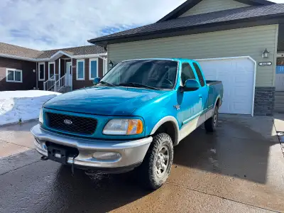 1998 Ford F-250 Great truck with low mileage for its age. -Minimal rust -Good tires -After market co...