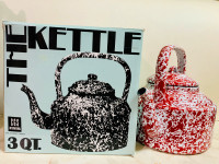 Beautiful 3 Qt Red & White Splatter Enamelware CGS Tea Kettle