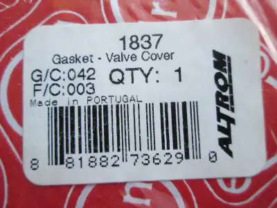 Hub caps for a Hyundai and cork gasket for a VW - both new. 30$ for the hub caps and 10$ for the gas...