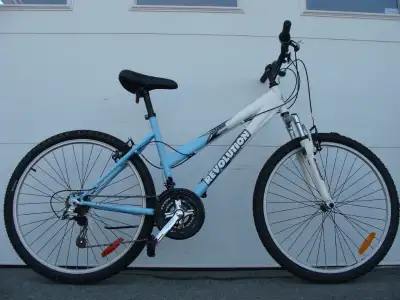 Revolution VéloMontagneSportMountainBike FemmeWomen 21vitspd NEW, View more