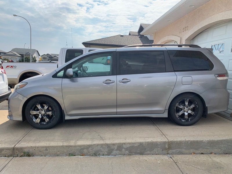 2011 Toyota Sienna SE Cars & Trucks Grande Prairie Kijiji
