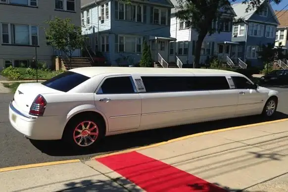 TORONTO LIMO RENTALS- party bus hummer suv limousines