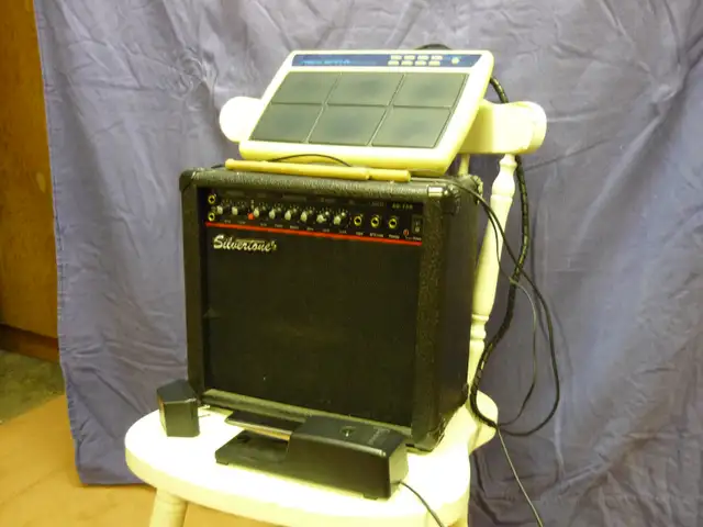 Drum pads and amplifier in Drums & Percussion in Vernon - Image 3