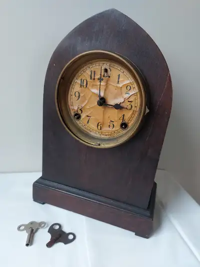Vintage Sessions Beehive Mantle clock, View more