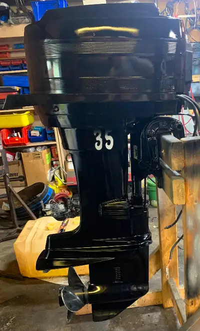 1984 mercury 35hp 20” longshaft 2-stroke non tiller. Has new fuel pump, new spark plugs, new waterpu...