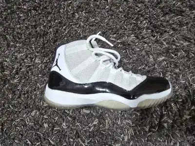 Jordan 11 Retro Concord, View more