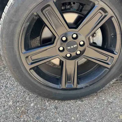 235/55 R20 tires have less than 5000 km. Vehicle owned by seniors. One rim has a 12” scratch from ru...