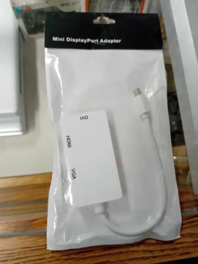 Mini DisplayPort Adapter414908246928936960