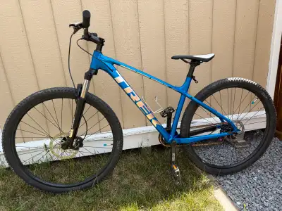 Trek Marlin 6, Large aluminum frame, 29” wheels, disc brakes, View more
