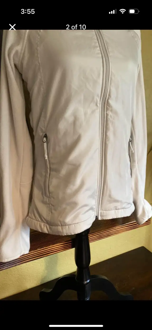 Avia Light Polar Fleece Jacket in Women's - Tops & Outerwear in Edmonton - Image 3