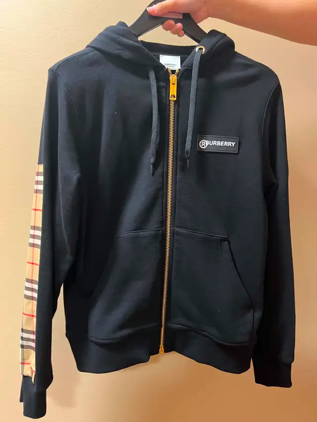 Woman's Burberry hoodie sweater in Women's - Tops & Outerwear in City of Toronto - Image 2