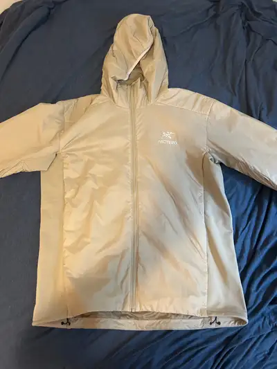 Bought directly from Arc’teryx “Regear” website, never wore it as it was too big for me.