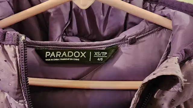 kids youth paradox packable jacket 4/5 in Kids & Youth in Edmonton - Image 5