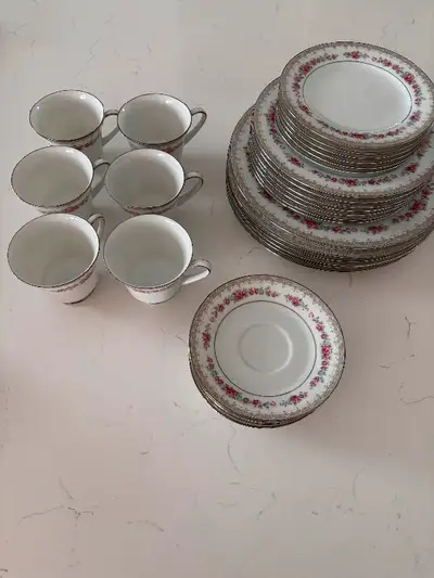 Noritake fine china 3093 rose lane pattern, View more