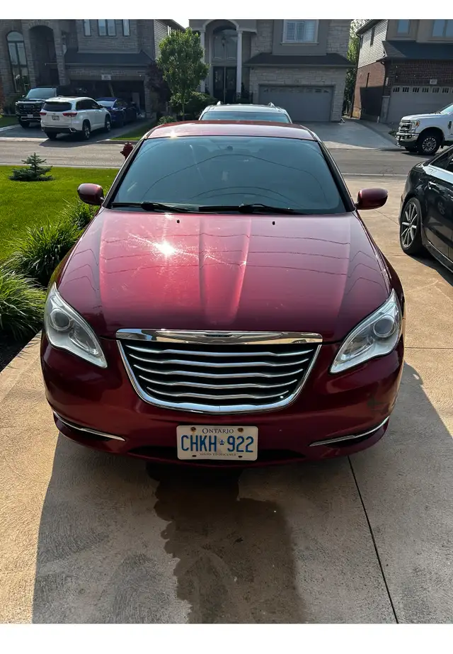 2013 Chrysler 200 4DR SDN LX in Cars & Trucks in Hamilton - Image 2