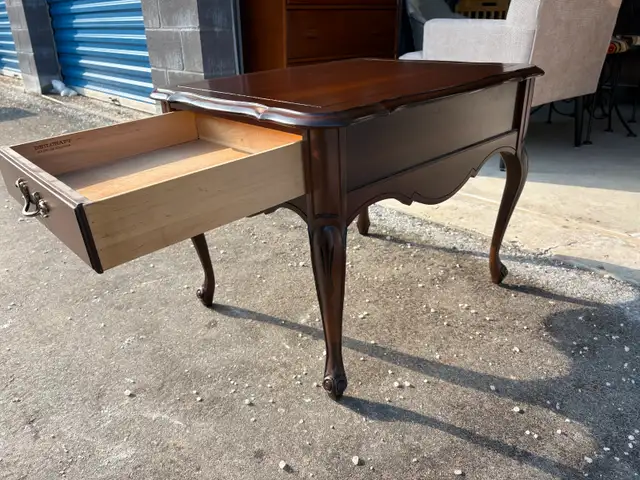 Single Solid Wood Side Table in Coffee Tables in Peterborough - Image 8