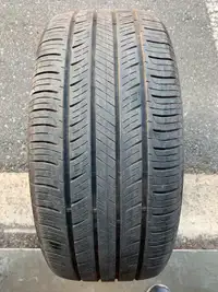 Pair of 235/45/18 94V M+S Hankook Kinergy GT with 55/65% tread