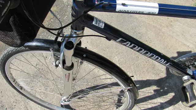 VÉLO CANNONDALE COMME NEUF MOINS DE 100 KM in Road in Rimouski / Bas-St-Laurent - Image 5