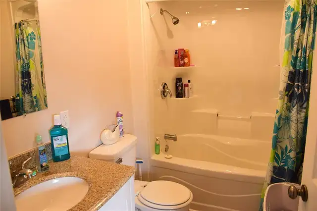 Room for rent in Room Rentals & Roommates in St. John's - Image 3