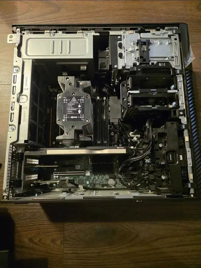 Dell Precision 5860 Tower - Workstation / Gaming PC in Desktop Computers in Edmonton - Image 9