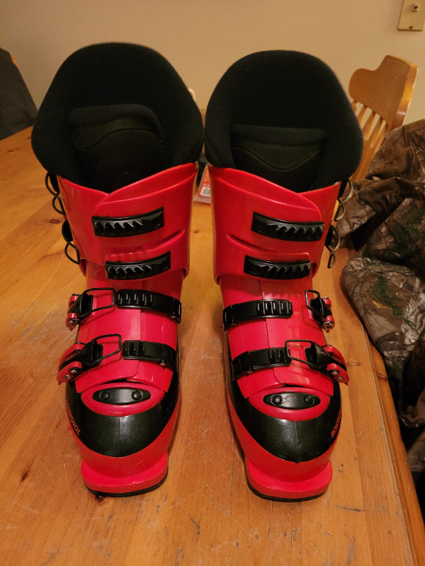 Rossignol ski boots sz 25.5 in Ski in Fredericton - Image 2