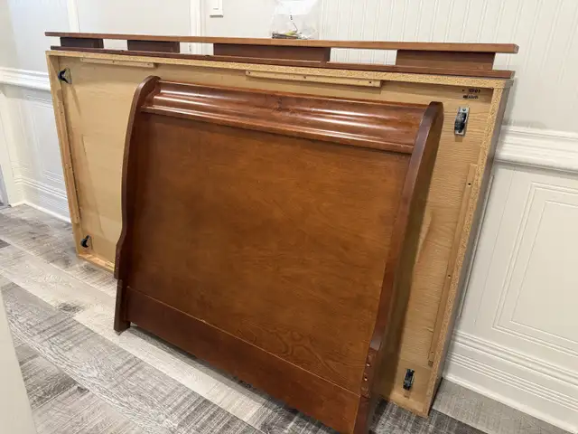 Twin Trundle Bed set - Solid wood in Beds & Mattresses in Kingston - Image 9