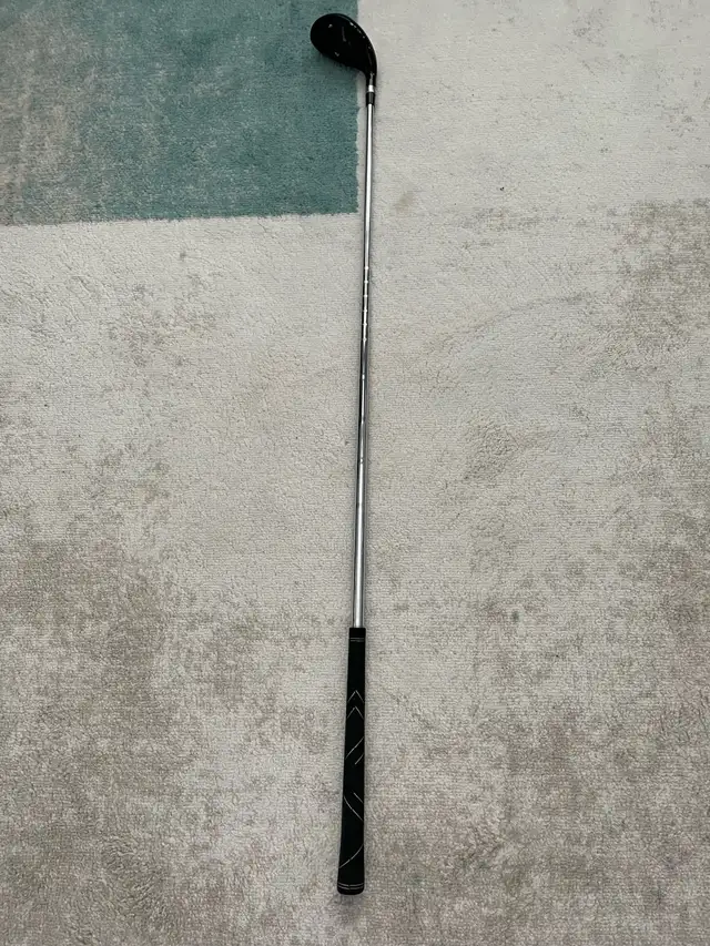 Nike  XR3 Hybrid 4 iron right handed in Golf in Oakville / Halton Region - Image 3