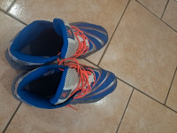 Men's running shoes 