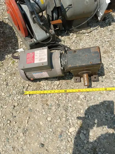 Heavy-duty gear box with 1-1/2 hp motor, View more