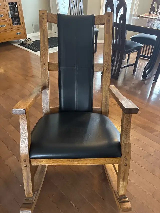 oak rocker, chairs in Chairs & Recliners in Cranbrook - Image 2