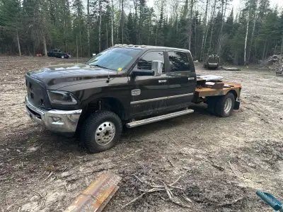 Selling my 2014 Dodge Ram 3500 longhorn has 317,000km was my welding truck till I bought my F550, go...