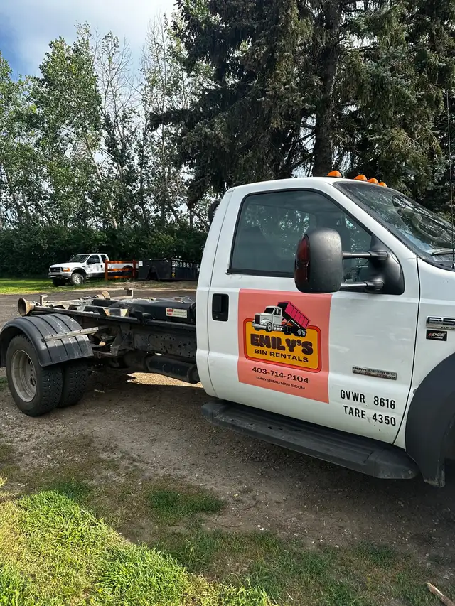 SPRING 2025 SALE! Garbage Bins for Rent/Junk removal63436969376259124