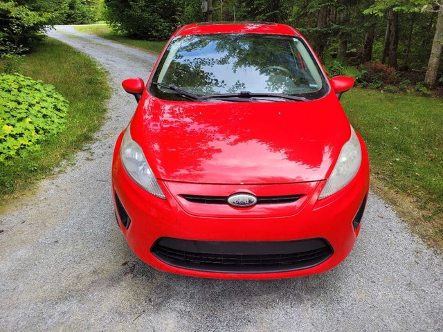 Ford Fiesta 2013 — photo 3