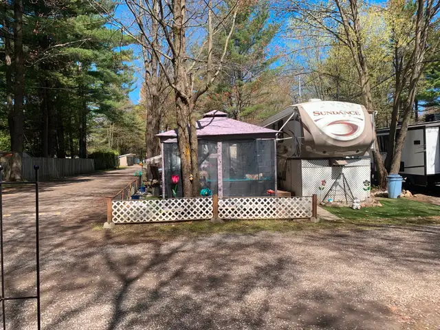 Fifth wheel sundance 37 pieds 2014 a vendre in RVs & Motorhomes in Laurentides - Image 11