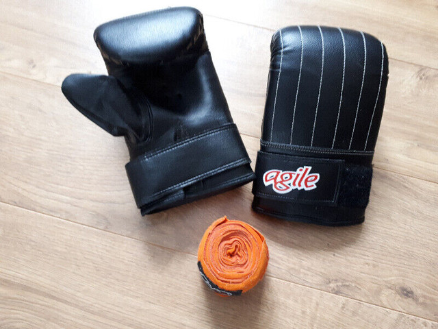 Gants de boxe MMA avec bandage dans Autre  à Ville de Québec