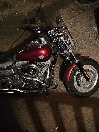 2009 harley fatbob 96 cu motor, only approximately 30,000 kms. Removable windshield and backrest. Le...