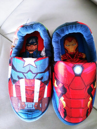 Size 2-3 boys captain america and iron man slippers