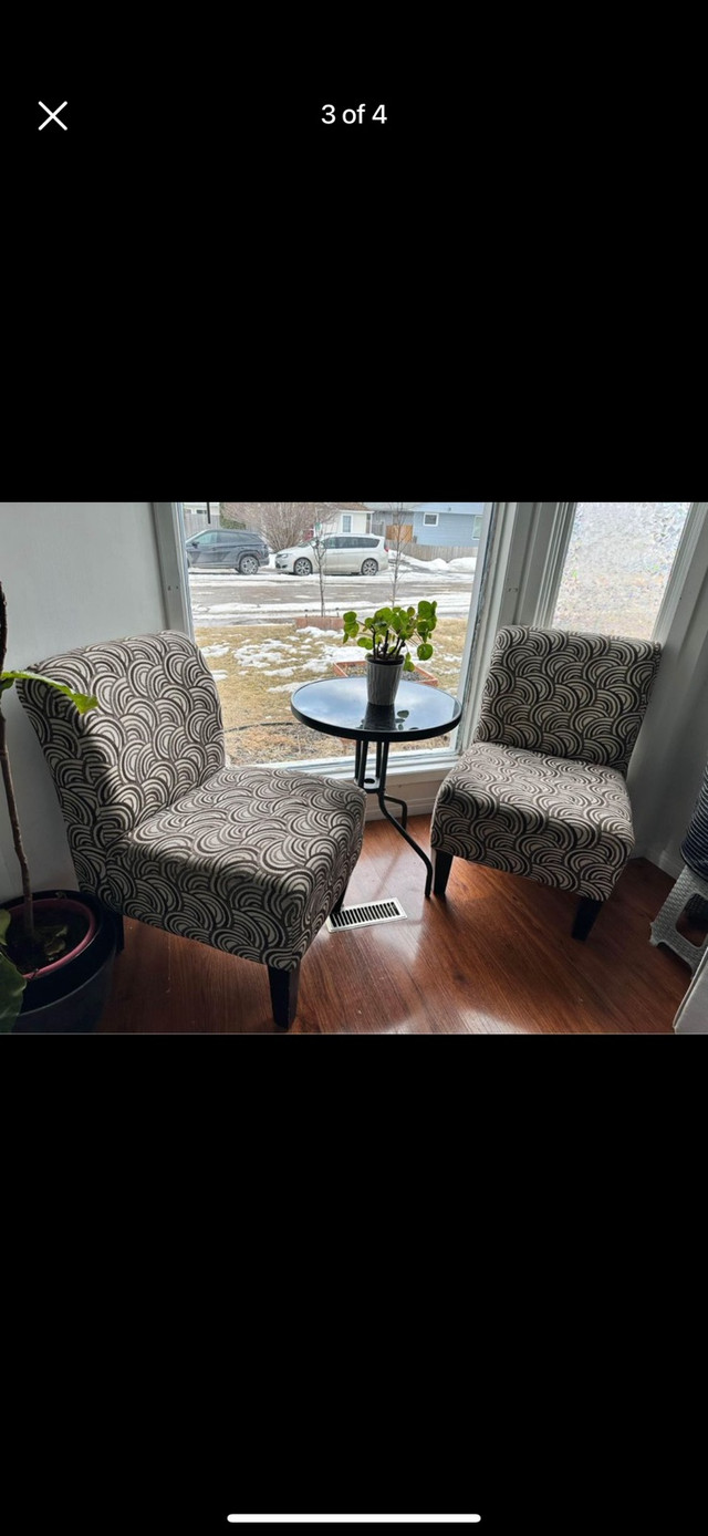 Accent Chairs Pair in Chairs & Recliners in Prince Albert - Image 3