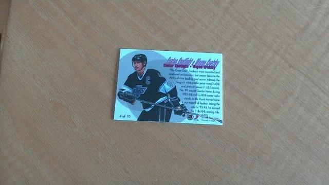 Carte Hockey Spécial Wayne Gretzky Flair Center Spotlight  4360 dans Art et objets de collection  à Laval/Rive Nord - Image 2
